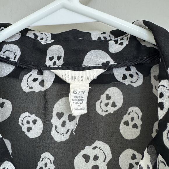 Aeropostale Sheer Skull Long Sleeve Button Up Shirt Woman’s XS Black Heart Eyes - Picture 4 of 9